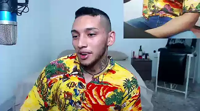 Snapshot of David_Adams2003 chatting on March 15, 2025, 5:04 pm David Adams2003 online show from March 15, 2025, 5:04 pm