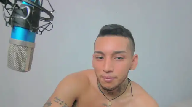 Snapshot of David_Adams2003 chatting on March 6, 2025, 8:16 pm David Adams2003 online show from March 6, 2025, 8:16 pm