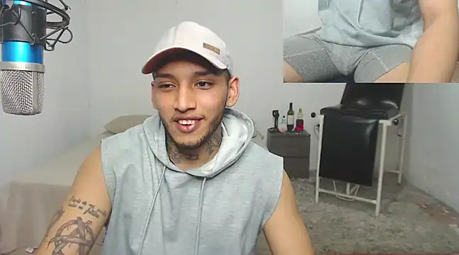 Snapshot of David_Adams2003 chatting on March 12, 2025, 11:22 pm David Adams2003 online show from March 12, 2025, 11:22 pm