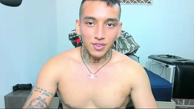 Snapshot of David_Adams2003 chatting on January 14, 2025, 2:22 pm David Adams2003 online show from January 14, 2025, 2:22 pm