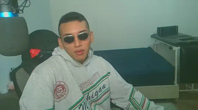 Snapshot of David_Adams2003 chatting on January 26, 2025, 12:54 pm David Adams2003 online show from January 26, 2025, 12:54 pm