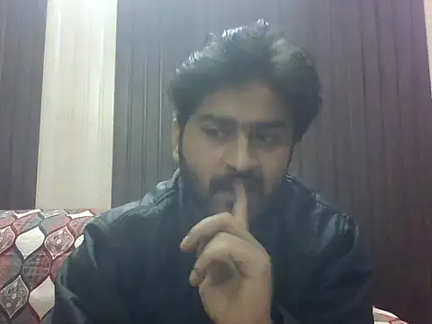 indihotguy online show from December 2, 2025, 10:39 am