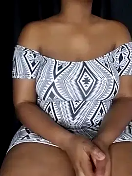 Snapshot of Queen-BD chatting on October 19, 2025, 11:18 pm Queen-BD online show from October 19, 2025, 11:18 pm