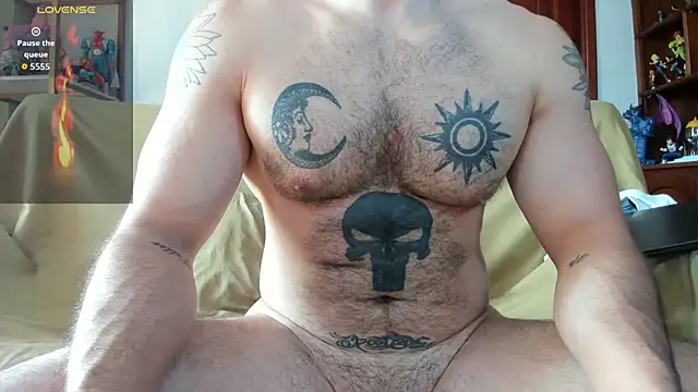 Snapshot of Lyon_White chatting on September 13, 2025, 12:38 pm Lyon White online show from September 13, 2025, 12:38 pm