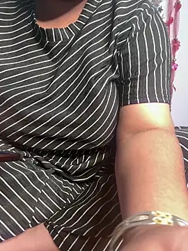 tanvihot2 online show from October 25, 2025, 4:18 pm