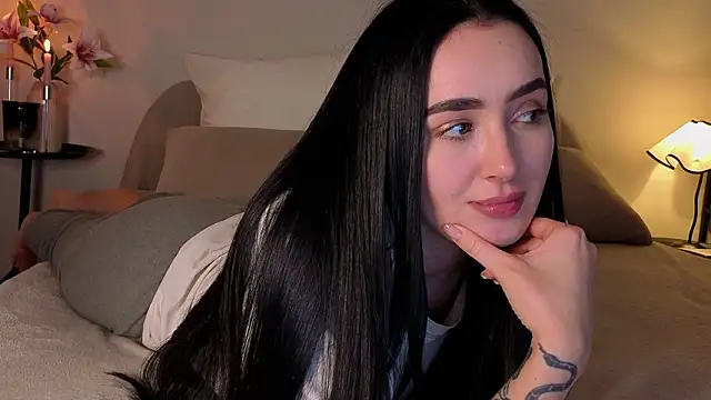 KimKhallifa online show from March 13, 2026, 4:45 pm