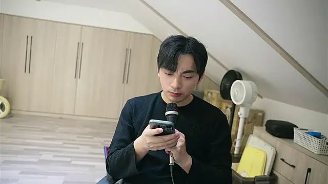 chinalover4199 online show from April 10, 2026, 2:40 am