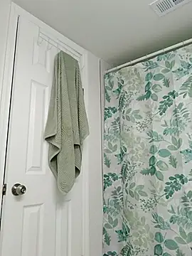 Snapshot of 3patica chatting on December 18, 2025, 4:33 pm 3patica online show from December 18, 2025, 4:33 pm