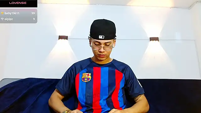 Snapshot of Br4ndxpimm chatting on November 21, 2025, 2:16 pm Br4ndxpimm online show from November 21, 2025, 2:16 pm