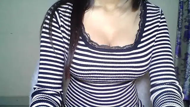 Snapshot of Naughty_Nayra chatting on November 16, 2025, 4:01 pm Naughty Nayra online show from November 16, 2025, 4:01 pm