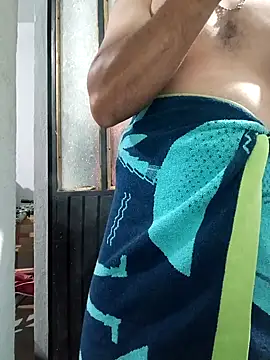 chinoxxx online show from September 18, 2025, 12:30 pm