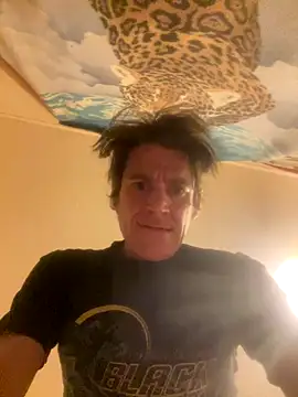 87Mac87 online show from November 29, 2025, 6:24 am