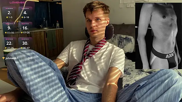 Leonnextdoor online show from March 10, 2026, 8:51 am