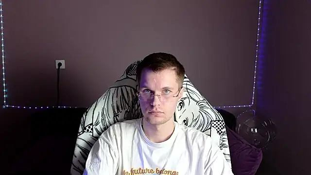 Leonnextdoor online show from January 2, 2025, 6:50 am