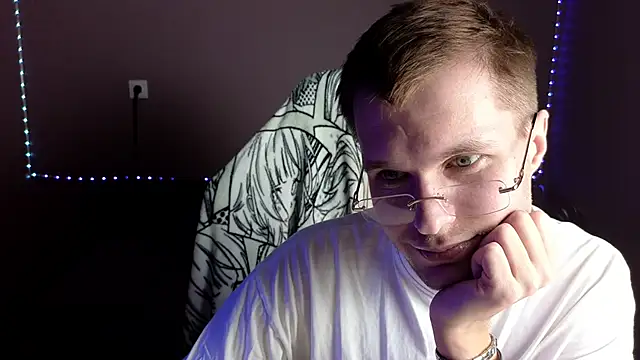 Leonnextdoor online show from January 2, 2025, 9:54 am