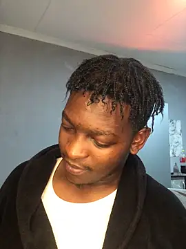 Redfucks333 online show from April 16, 2026, 7:36 pm