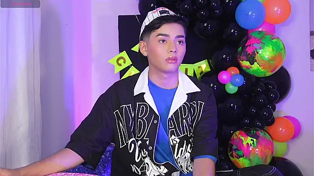 Maxi little online show from March 1, 2026, 7:58 pm