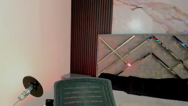 Geabloom online show from October 18, 2025, 12:07 pm