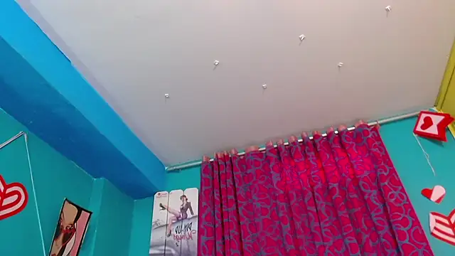 Snapshot of valerie_mase chatting on October 14, 2025, 6:52 pm valerie mase online show from October 14, 2025, 6:52 pm