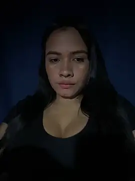 Snapshot of Ninabrunette18 chatting on February 18, 2025, 5:42 am Ninabrunette18 online show from February 18, 2025, 5:42 am