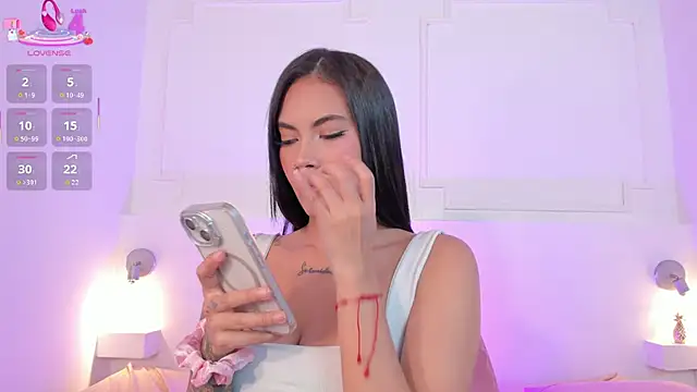 Snapshot of VenusEvans1 chatting on November 29, 2025, 3:23 pm VenusEvans1 online show from November 29, 2025, 3:23 pm