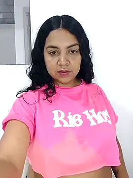 Brendabluee online show from February 5, 2025, 12:49 pm