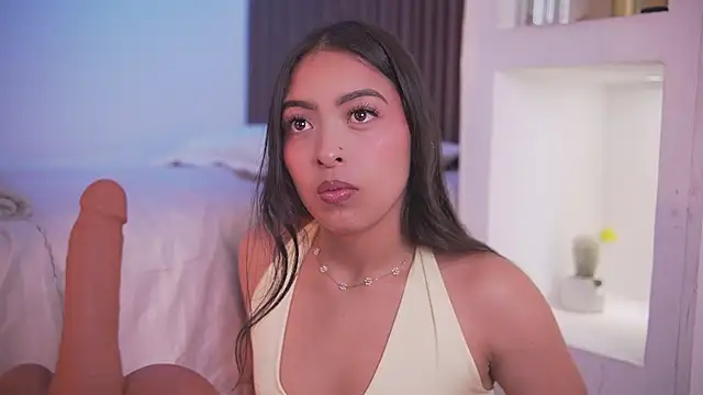 Camila dupont online show from May 28, 2026, 3:47 am
