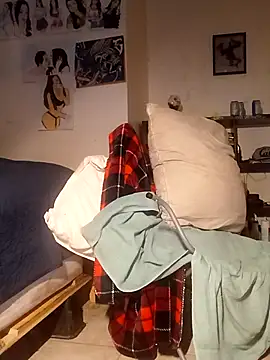 k1oudE online show from October 27, 2025, 3:35 pm