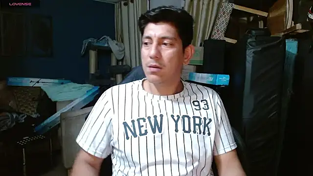 Snapshot of Noah-cock chatting on November 12, 2025, 6:28 am Noah-cock online show from November 12, 2025, 6:28 am