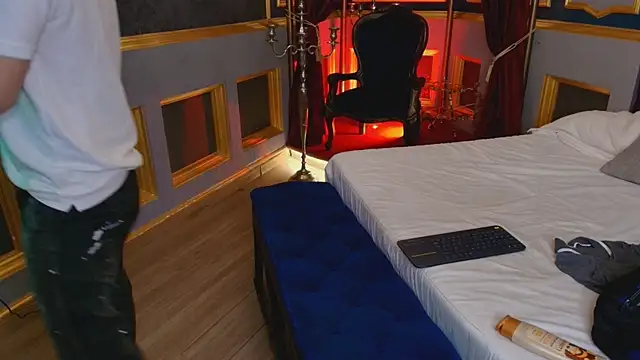 MarcoVitto online show from December 15, 2025, 11:27 am