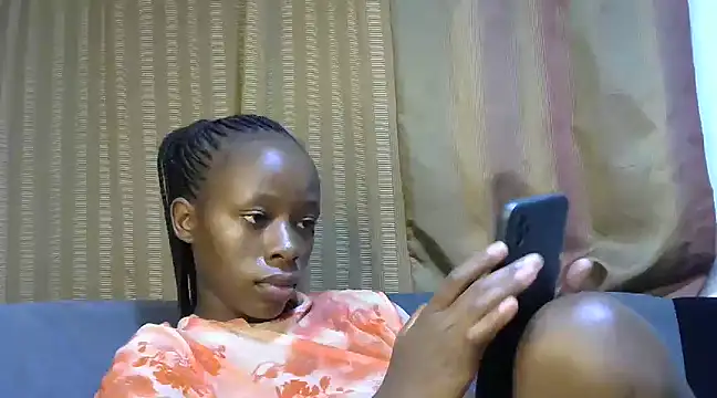 Snapshot of Vixen-Vee chatting on January 9, 2025, 5:33 pm Vixen-Vee online show from January 9, 2025, 5:33 pm