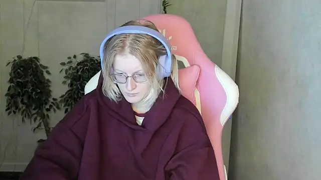 Snapshot of ElizabethHarpper chatting on November 27, 2025, 12:44 am ElizabethHarpper online show from November 27, 2025, 12:44 am