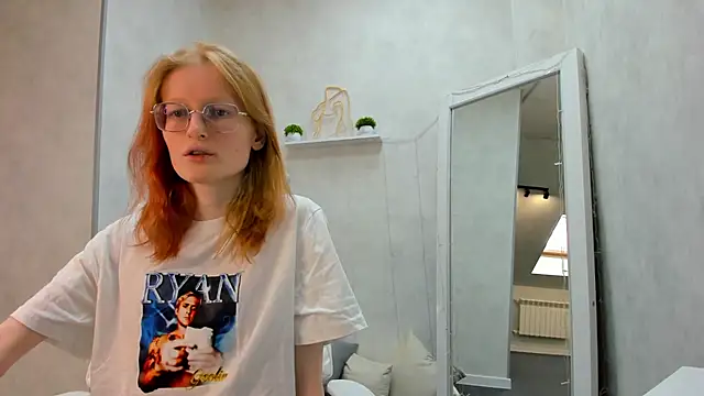 Snapshot of ElizabethHarpper chatting on February 2, 2025, 8:13 am ElizabethHarpper online show from February 2, 2025, 8:13 am