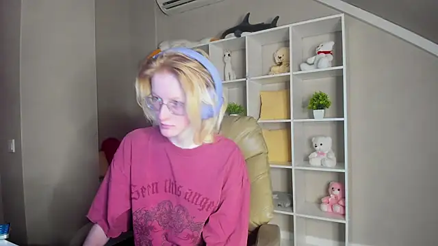 Snapshot of ElizabethHarpper chatting on November 1, 2025, 1:12 am ElizabethHarpper online show from November 1, 2025, 1:12 am