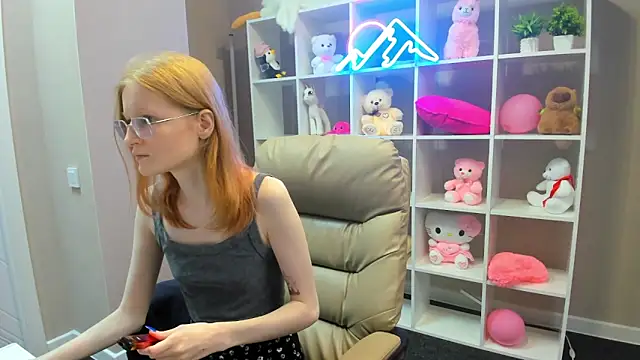 Snapshot of ElizabethHarpper chatting on February 28, 2025, 8:31 am ElizabethHarpper online show from February 28, 2025, 8:31 am