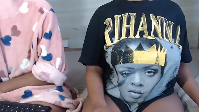 Snapshot of NiceCandyxx chatting on October 29, 2025, 12:15 pm NiceCandyxx online show from October 29, 2025, 12:15 pm