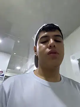 Snapshot of Angel_Khouri chatting on February 26, 2026, 3:28 am Angel Khouri online show from February 26, 2026, 3:28 am