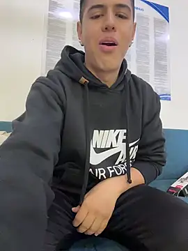 Snapshot of Angel_Khouri chatting on February 21, 2026, 4:14 am Angel Khouri online show from February 21, 2026, 4:14 am