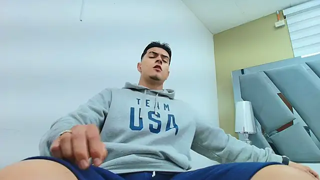 DAVID VICTORIAA online show from April 20, 2026, 1:03 pm