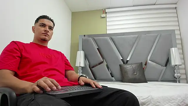 Snapshot of DAVID_VICTORIAA chatting on May 22, 2026, 12:58 pm DAVID VICTORIAA online show from May 22, 2026, 12:58 pm