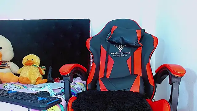 Snapshot of Alextwink chatting on October 22, 2025, 10:30 pm Alextwink online show from October 22, 2025, 10:30 pm