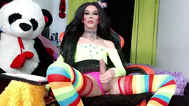 Snapshot of Alextwink chatting on June 10, 2026, 9:27 pm Alextwink online show from June 10, 2026, 9:27 pm