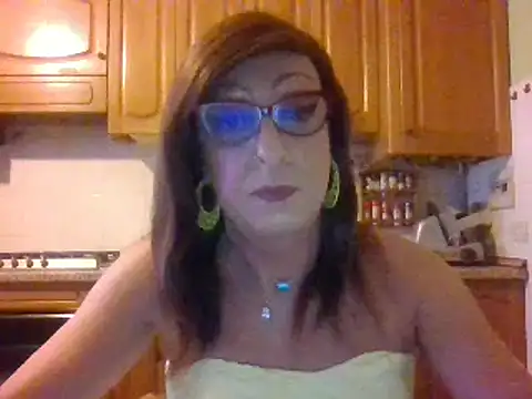 Snapshot of Tiabet chatting on November 27, 2025, 8:20 pm Tiabet online show from November 27, 2025, 8:20 pm