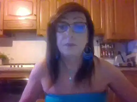 Snapshot of Tiabet chatting on December 5, 2025, 11:09 am Tiabet online show from December 5, 2025, 11:09 am