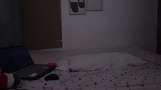 womantall99 online show from March 24, 2026, 11:54 am