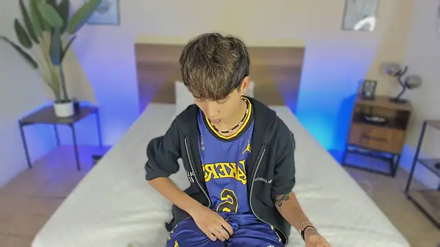 Brian-Ausslos online show from November 23, 2025, 4:55 am