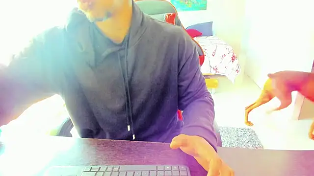 Adam Valenciia online show from October 9, 2025, 5:35 pm