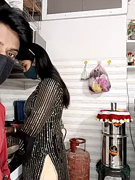 Snapshot of Best-Couple chatting on March 19, 2025, 5:52 am Best-Couple online show from March 19, 2025, 5:52 am