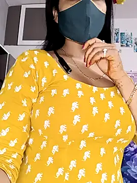 Snapshot of Best-Couple chatting on September 12, 2025, 4:23 am Best-Couple online show from September 12, 2025, 4:23 am