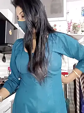 Snapshot of Best-Couple chatting on November 18, 2025, 2:59 am Best-Couple online show from November 18, 2025, 2:59 am